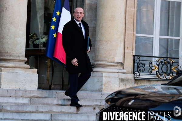 1er conseil des ministres du gouvernement bayrou
