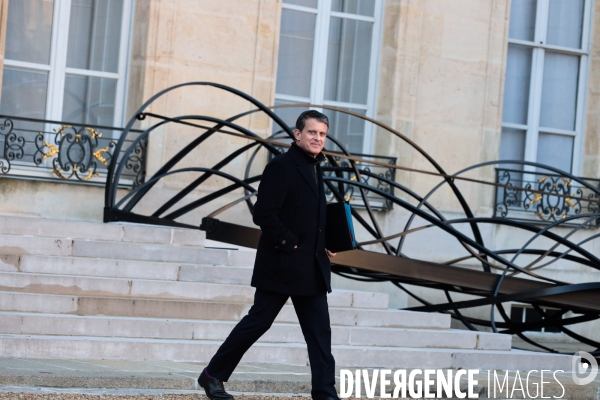 1er conseil des ministres du gouvernement bayrou