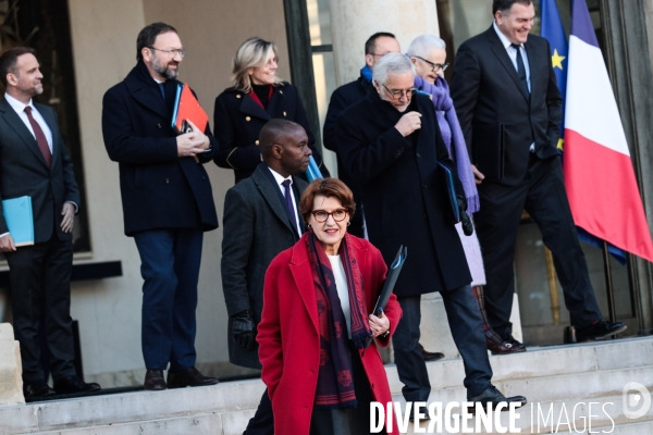 1er conseil des ministres du gouvernement bayrou