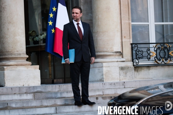 1er conseil des ministres du gouvernement bayrou