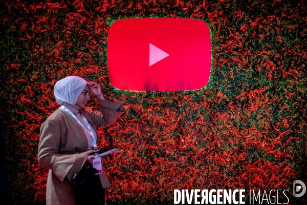 Logos de résaux sociaux : X, TikTok, Instagram, Linkedin...