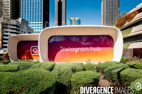 Logos de résaux sociaux : X, TikTok, Instagram, Linkedin...