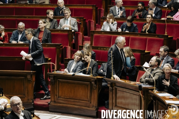 Motion de censure contre le gouvernement Bayrou