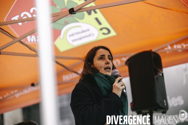 Rassemblement de la CGT contre les licenciements