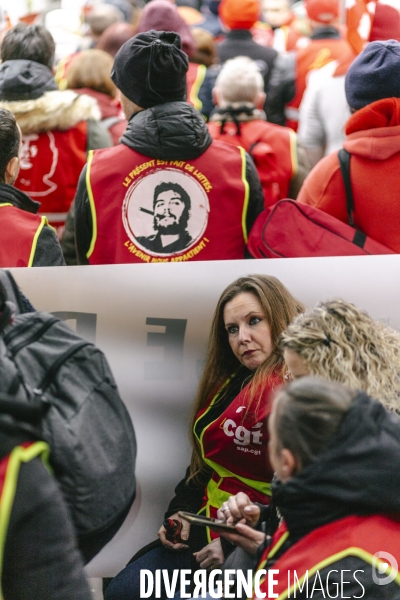 Rassemblement de la CGT contre les licenciements