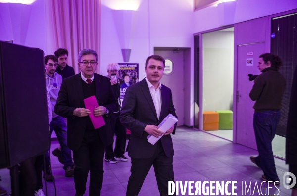 Meeting de campagne municipale de louis boyard a villeneuve-saint-georges.