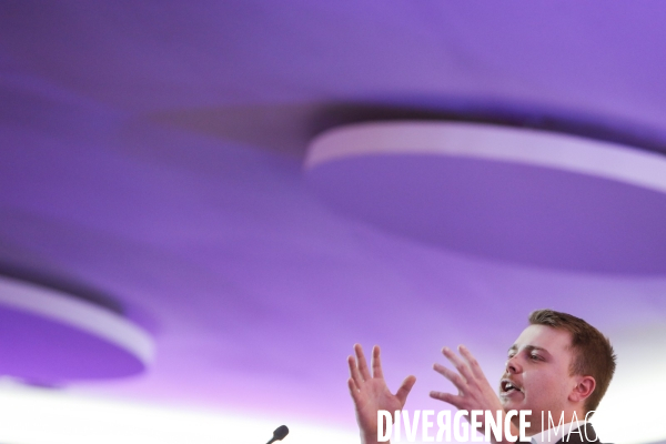 Meeting de campagne municipale de louis boyard a villeneuve-saint-georges.