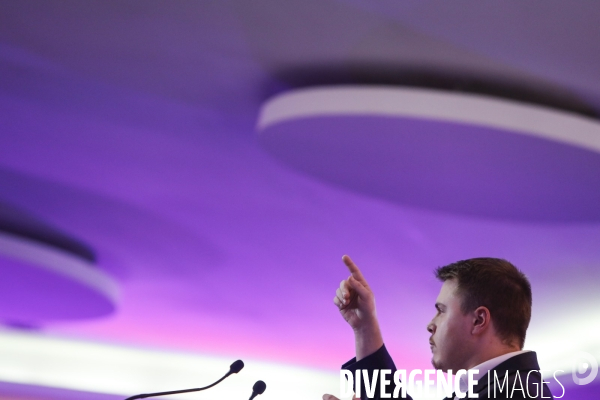 Meeting de campagne municipale de louis boyard a villeneuve-saint-georges.