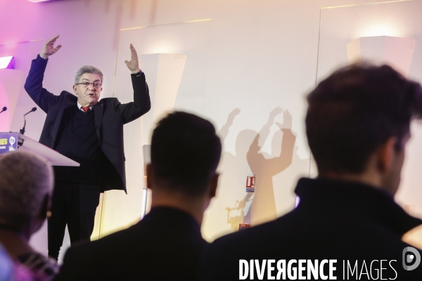 Meeting de campagne municipale de louis boyard a villeneuve-saint-georges.