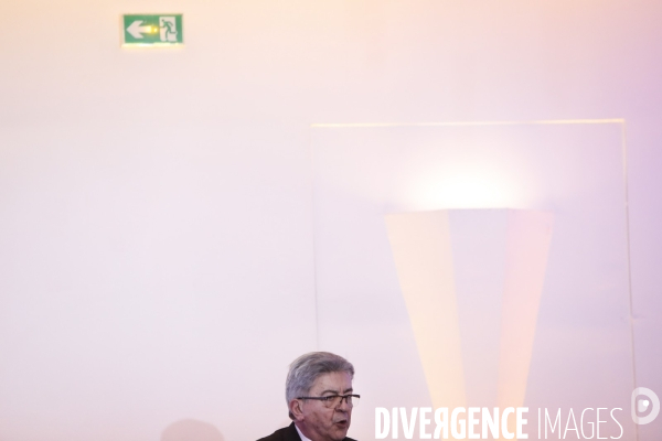 Meeting de campagne municipale de louis boyard a villeneuve-saint-georges.
