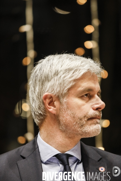 LAURENT WAUQUIEZ EN deplacement a l hay-les-roses aupres du depute vincent jeanbrun.