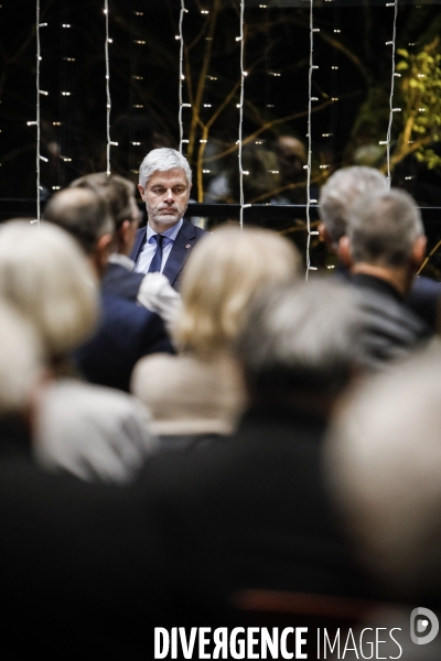 LAURENT WAUQUIEZ EN deplacement a l hay-les-roses aupres du depute vincent jeanbrun.