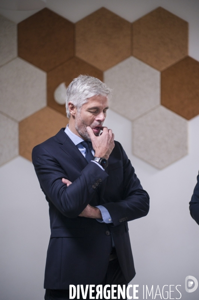 LAURENT WAUQUIEZ EN deplacement a l hay-les-roses aupres du depute vincent jeanbrun.