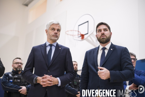 LAURENT WAUQUIEZ EN deplacement a l hay-les-roses aupres du depute vincent jeanbrun.