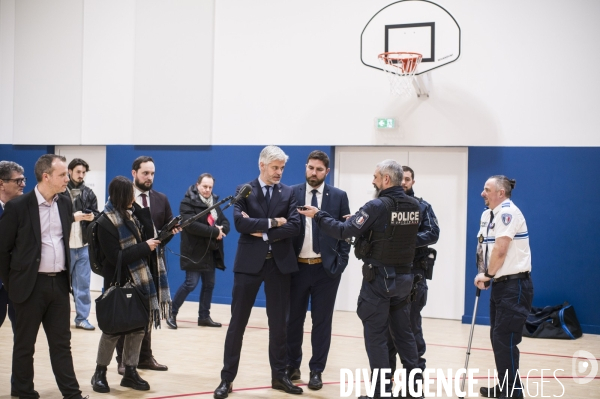 LAURENT WAUQUIEZ EN deplacement a l hay-les-roses aupres du depute vincent jeanbrun.