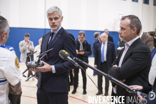 LAURENT WAUQUIEZ EN deplacement a l hay-les-roses aupres du depute vincent jeanbrun.