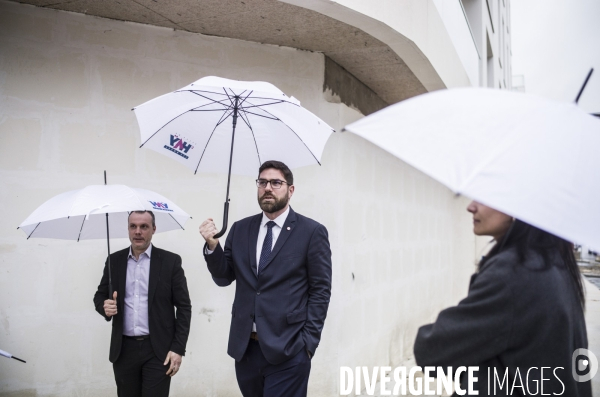 LAURENT WAUQUIEZ EN deplacement a l hay-les-roses aupres du depute vincent jeanbrun.