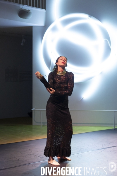 In the mood for light de  marion motin