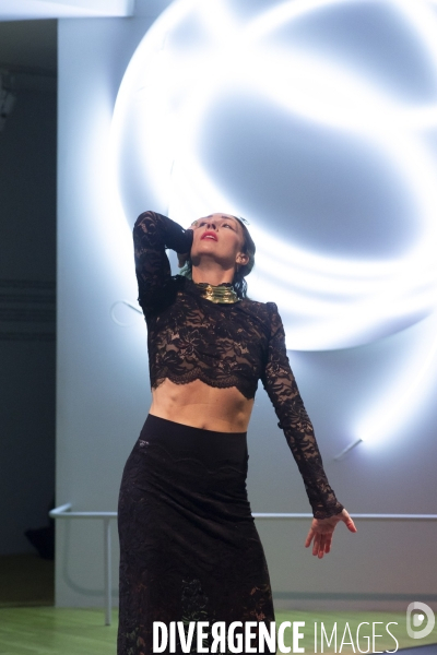 In the mood for light de  marion motin