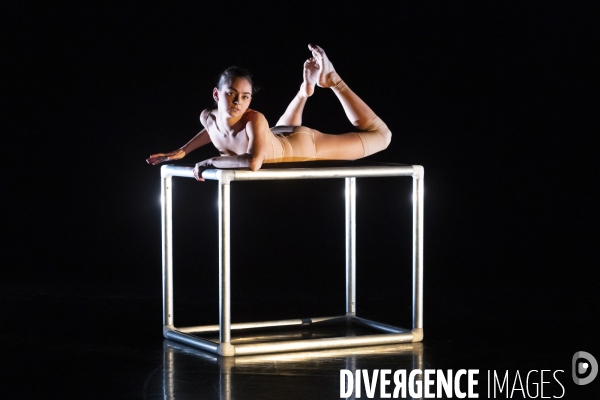 REVUE de  Sarah Adjou