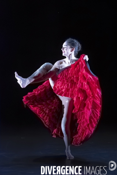 REVUE de  Sarah Adjou