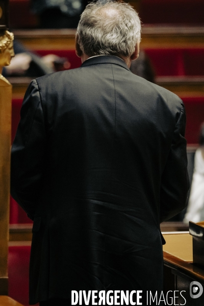49.3 pour le Budget et la Sécurité sociale.
