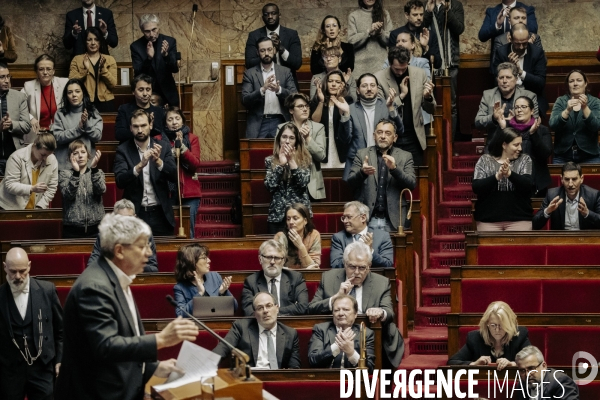 49.3 pour le Budget et la Sécurité sociale.