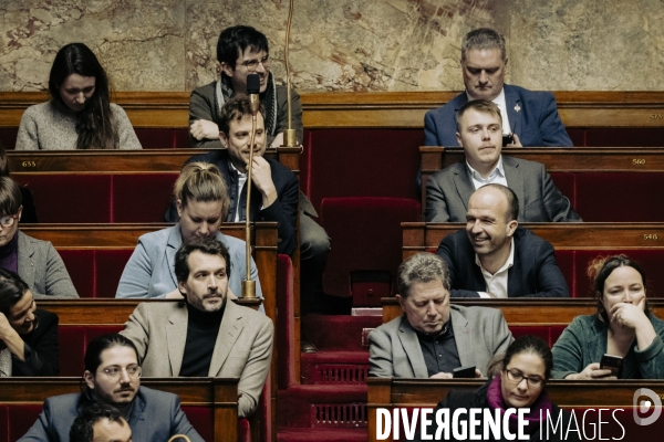 49.3 pour le Budget et la Sécurité sociale.