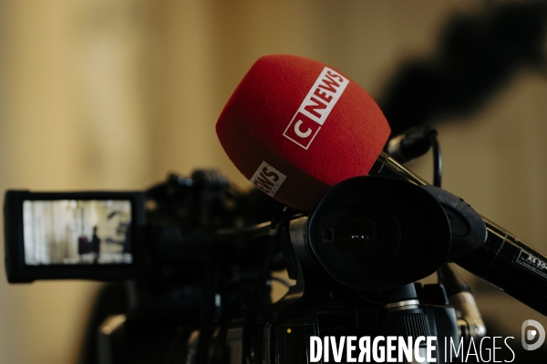 49.3 pour le Budget et la Sécurité sociale.