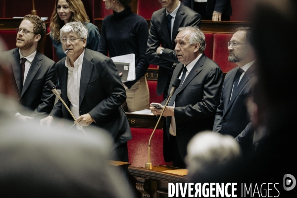 49.3 pour le Budget et la Sécurité sociale.