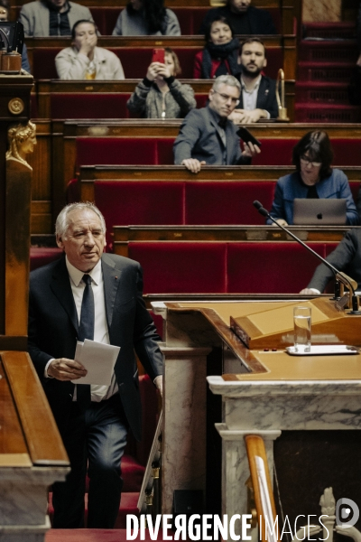 49.3 pour le Budget et la Sécurité sociale.