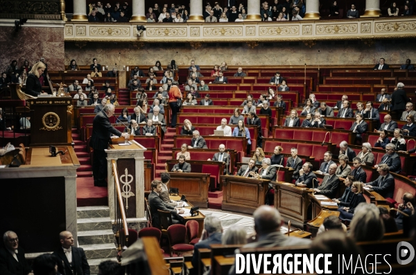 49.3 pour le Budget et la Sécurité sociale.