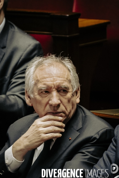 49.3 pour le Budget et la Sécurité sociale.