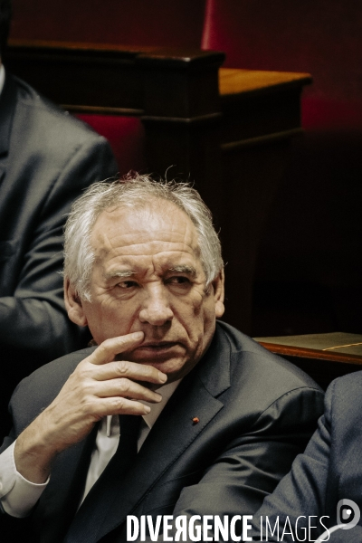 49.3 pour le Budget et la Sécurité sociale.
