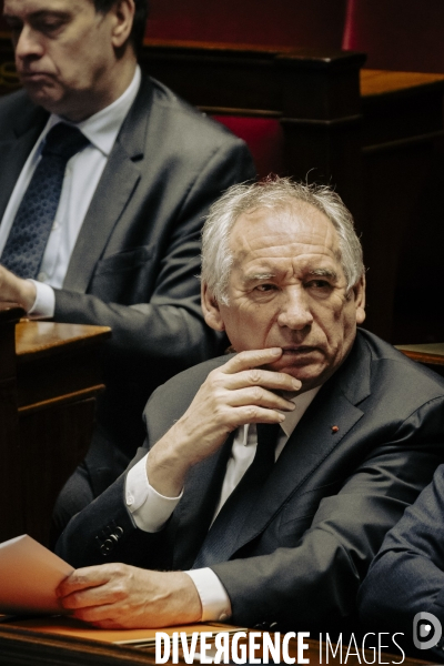 49.3 pour le Budget et la Sécurité sociale.