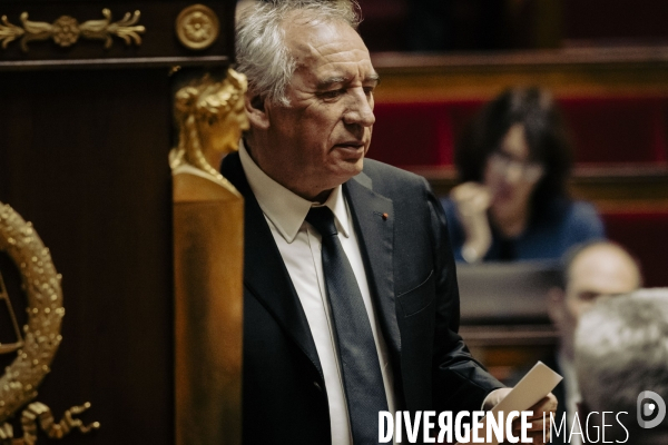49.3 pour le Budget et la Sécurité sociale.