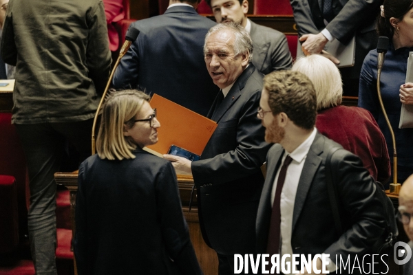 49.3 pour le Budget et la Sécurité sociale.