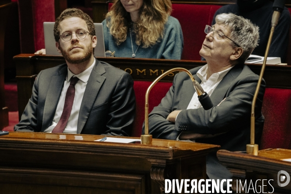 49.3 pour le Budget et la Sécurité sociale.