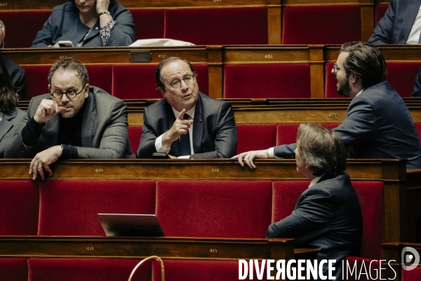 49.3 pour le Budget et la Sécurité sociale.
