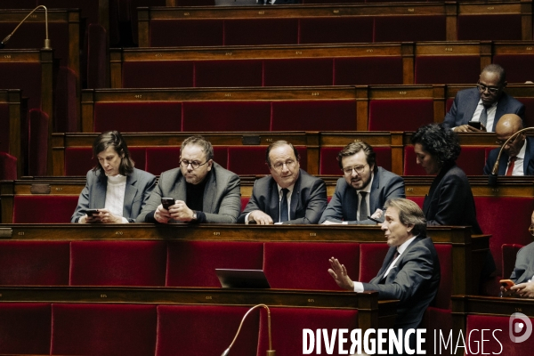 49.3 pour le Budget et la Sécurité sociale.