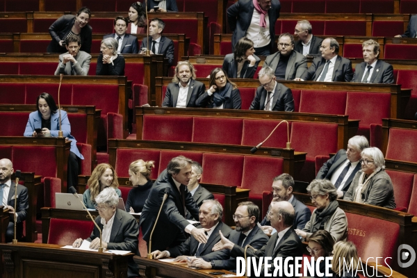 49.3 pour le Budget et la Sécurité sociale.