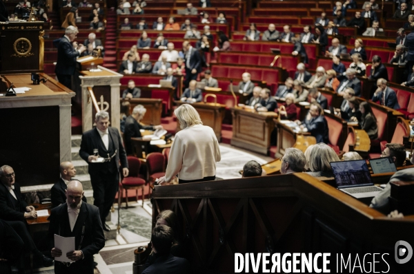 49.3 pour le Budget et la Sécurité sociale.