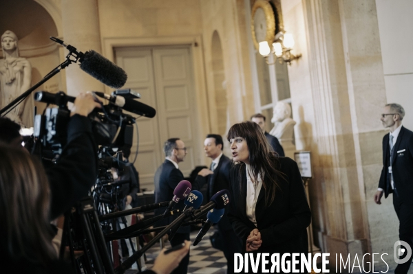 49.3 pour le Budget et la Sécurité sociale.