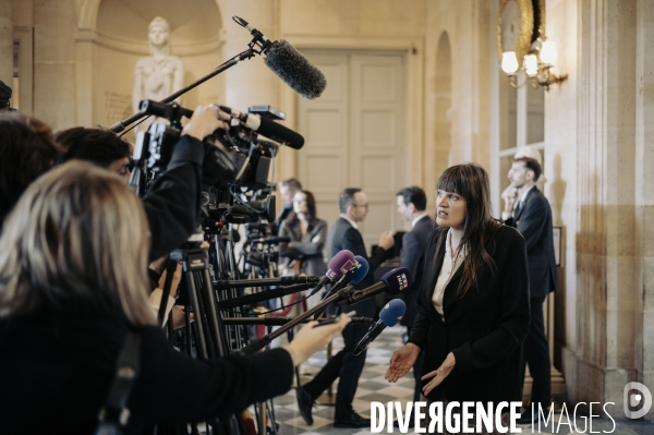 49.3 pour le Budget et la Sécurité sociale.
