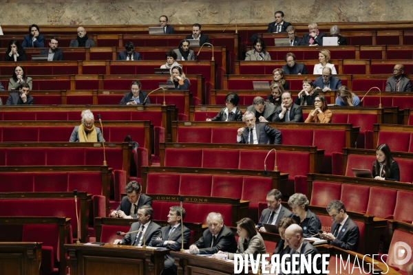 Motion de censure portée par LFI contre le 49.3