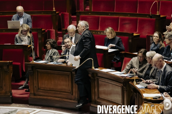 Motion de censure portée par LFI contre le 49.3