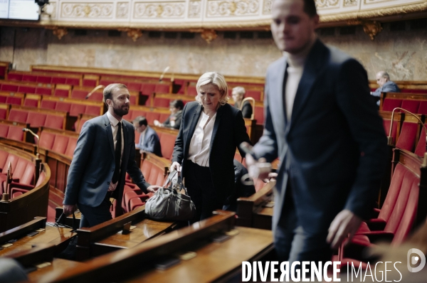 Motion de censure portée par LFI contre le 49.3