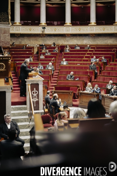 Motion de censure portée par LFI contre le 49.3