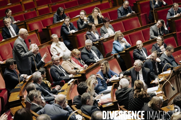Motion de censure portée par LFI contre le 49.3