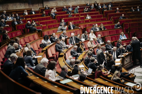Motion de censure portée par LFI contre le 49.3